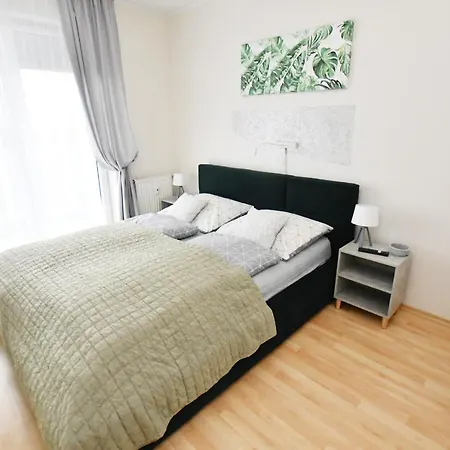 Navigator-rezydencja Portowa 14 *