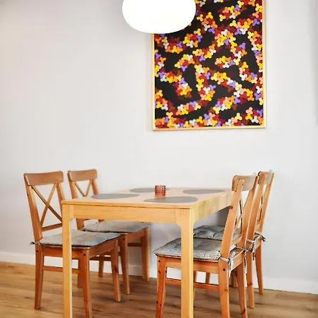 Navigator-rezydencja Portowa 14 *