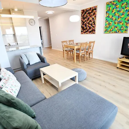 Navigator-rezydencja Portowa 14 *